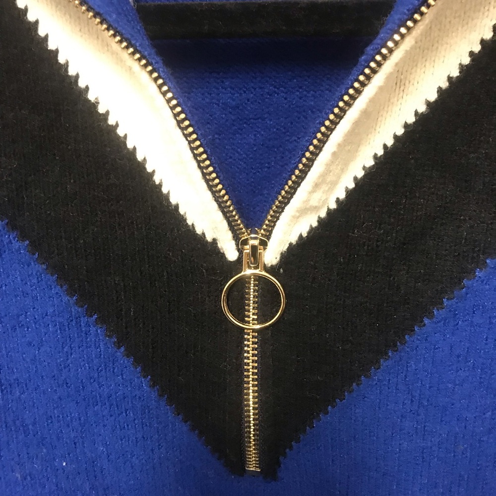Sweater - Picture 5 of 6